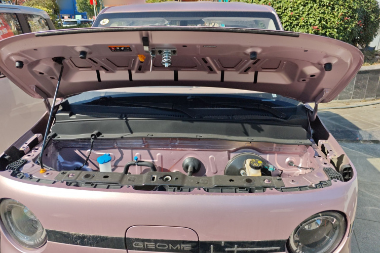 吉利银河 熊猫 2025款 210km 元气熊机舱底盘24