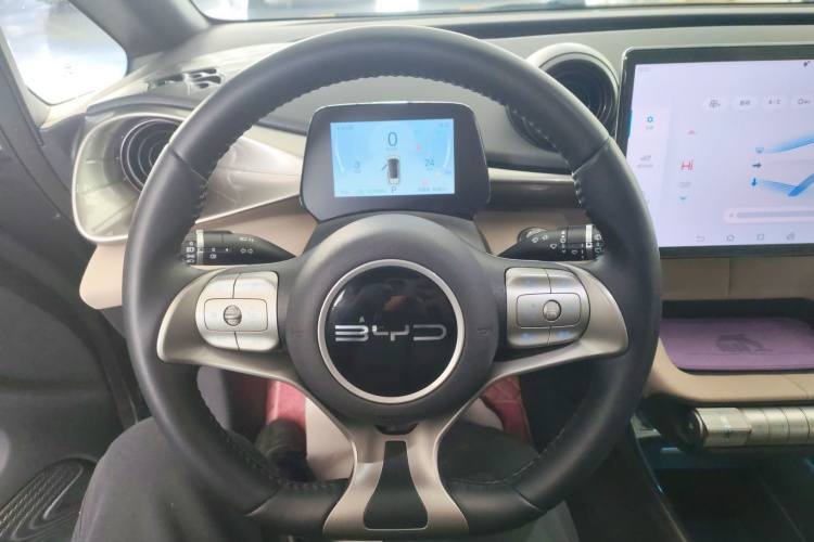 比亚迪 海豚 2024款 荣耀版 420km 时尚版中控内饰13