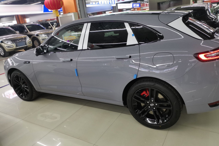 鸿蒙智行 问界M5 2025款 增程   Ultra 四驱版车身外观4