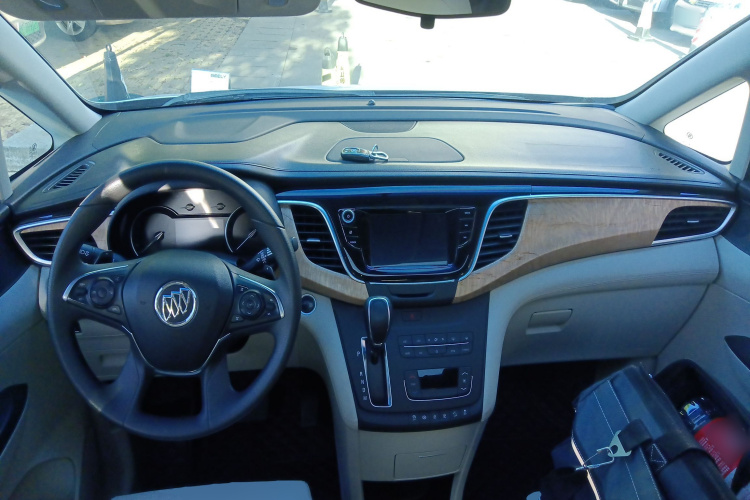 别克GL8 2017款 ES 28T 舒适型 国V中控内饰12