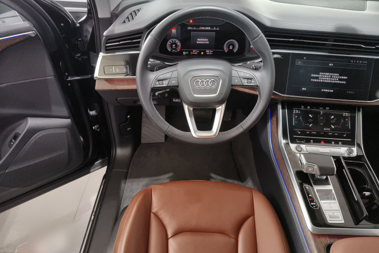 奥迪Q7 2024款 45 TFSI quattro S line黑武士型局部细节13