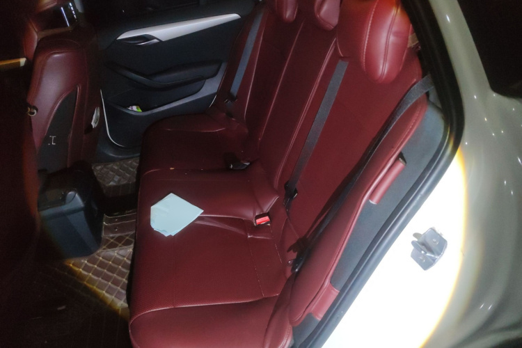 宝马X1 2013款 sDrive18i 时尚型中控内饰21