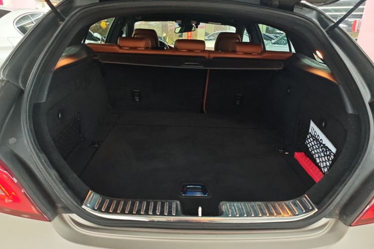 奔驰CLS 2016款 CLS 260 猎装版机舱底盘23