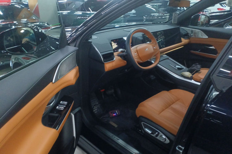 小鹏G9 2025款 625 长续航 Max中控内饰7003