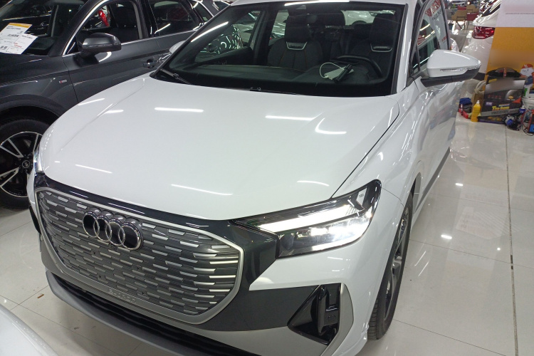 奥迪Q4 e-tron 2024款 40 e-tron 创境版车身外观6001