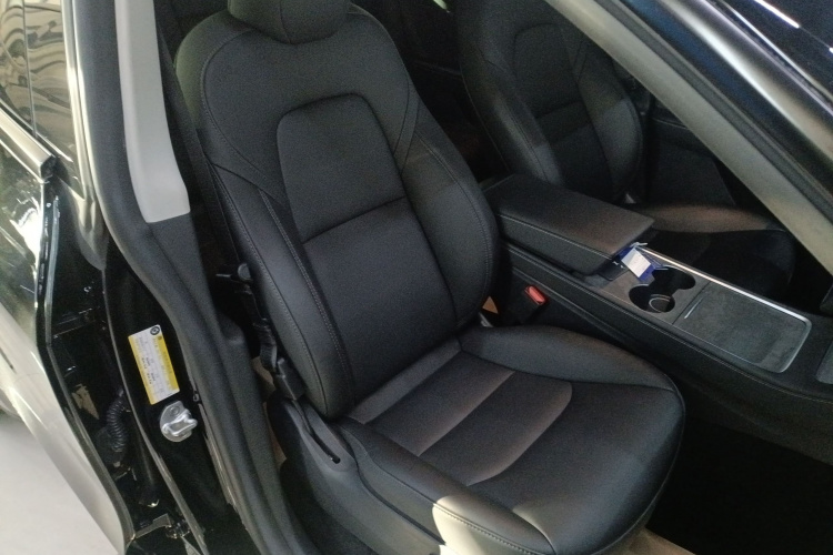 特斯拉 Model Y 2022款 改款 后轮驱动版局部细节41