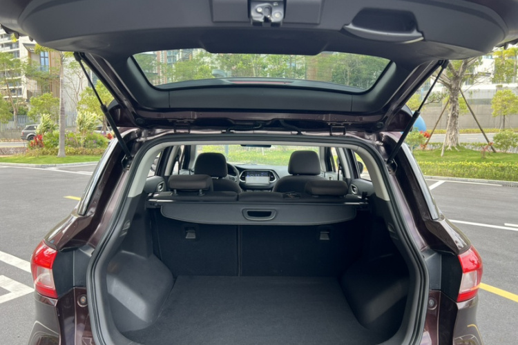 广汽传祺 传祺GS4 2015款 200T G-DCT精英版局部细节23