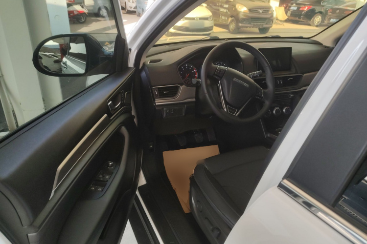 哈弗H6 2021款 运动版 1.5T 手动精英智联型 六边形格栅中控内饰7003