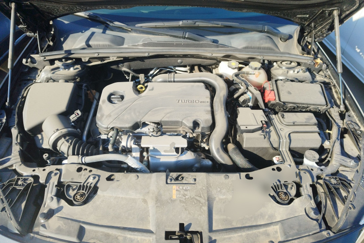 别克 君威 2024款 25T 超享版机舱底盘24