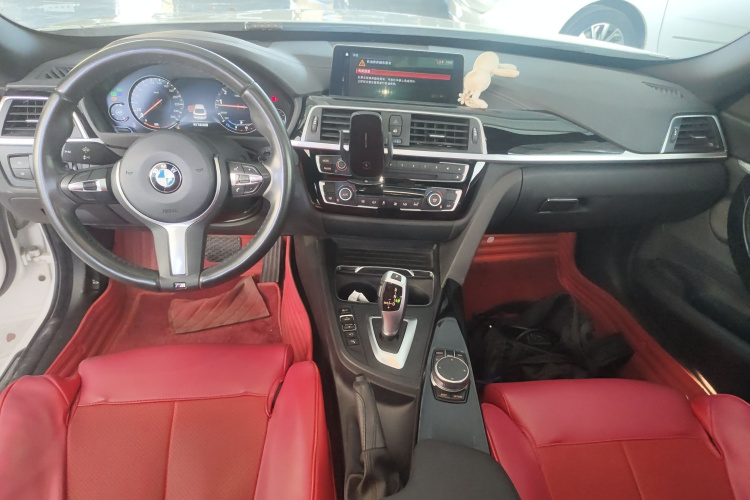 宝马3系GT 2019款 320i M运动套装中控内饰12