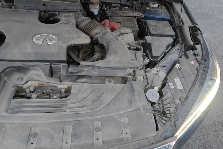 英菲尼迪QX50 2018款 2.0T 两驱时尚版局部细节9007