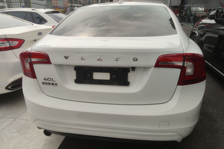 沃尔沃S60 2015款 S60L 2.0T 智行版车身外观6004
