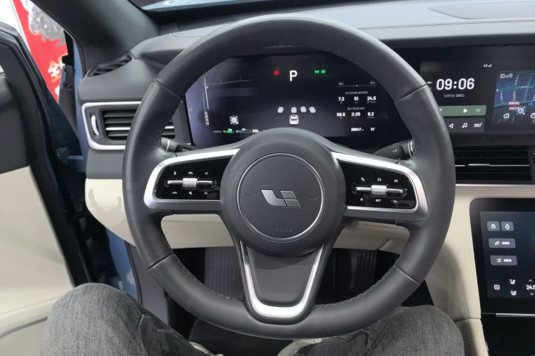 理想汽车 理想ONE 2021款 增程6座版中控内饰13