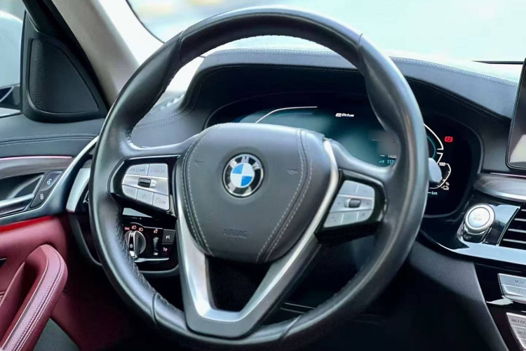 宝马5系新能源 2021款 535Le 豪华套装中控内饰7003