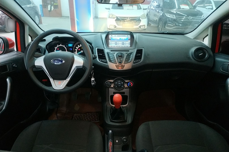 福特 嘉年华 2013款 三厢 1.5L 手动风尚型中控内饰12