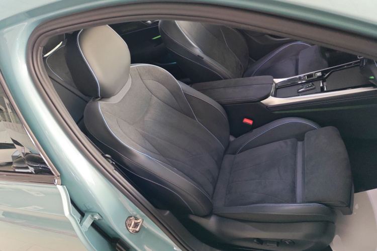 大众 帕萨特 2025款 Pro 380TSI 星空龙尊版局部细节41