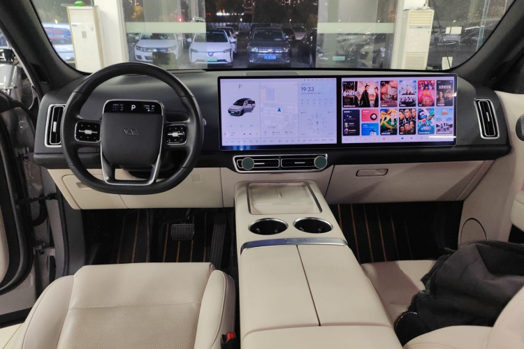 理想汽车 理想L7 2023款 Max中控内饰7002