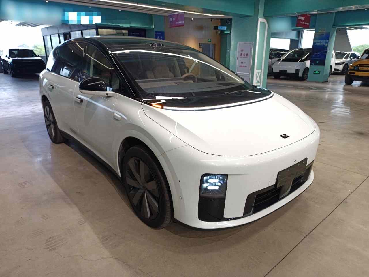 理想汽车 理想i8 2025款 标准版(5)
