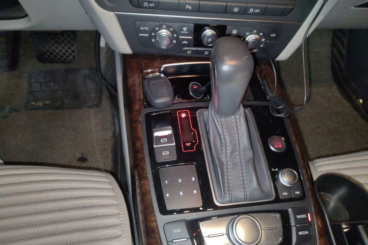 奥迪A6L 2016款 TFSI 技术型局部细节18