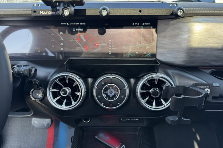 坦克300 2021款 越野版 2.0T 挑战者局部细节16