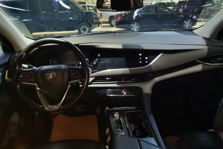 别克 昂科旗 2022款 652T 四驱尊贵型 7座中控内饰7002