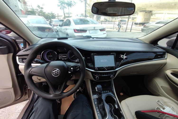 别克 威朗 2017款 三厢 15S 自动进取型中控内饰12