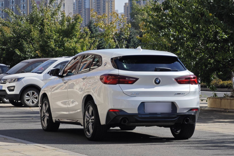 宝马X2 2023款 sDrive25i M运动曜夜版车身外观6002