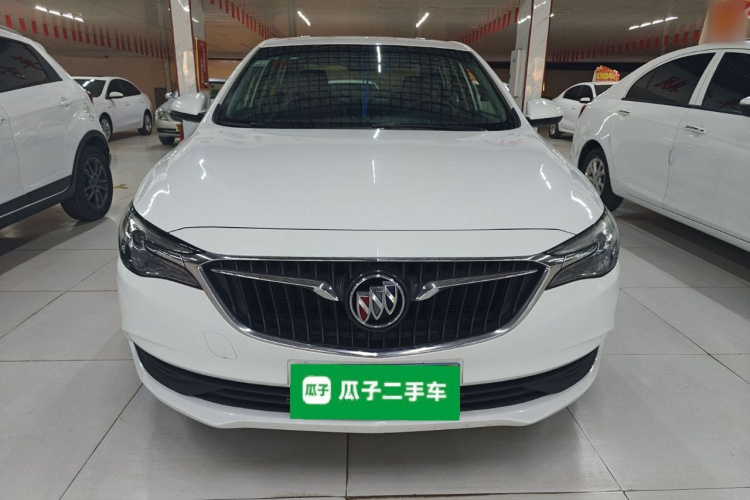 别克 英朗 2021款 改款 典范 1.5L 自动精英型车身外观2