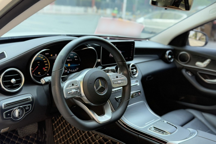 奔驰C级 2020款 C 200 L 时尚型运动版中控内饰7008