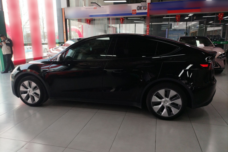 特斯拉 Model Y 2022款 后轮驱动版车身外观6003