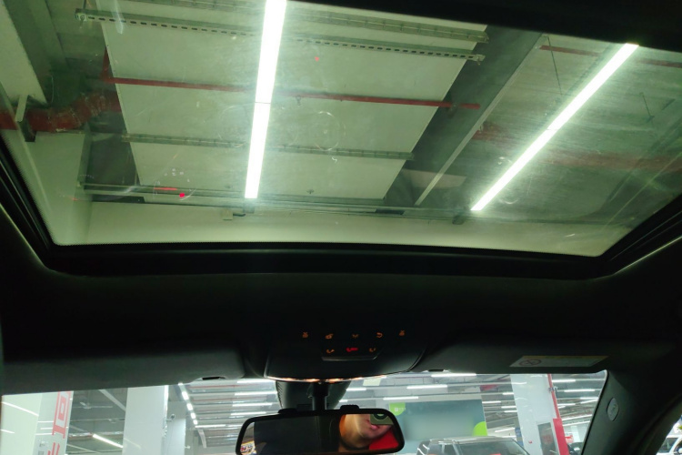 奔驰GLC轿跑 2017款 GLC 200 4MATIC 轿跑SUV中控内饰22