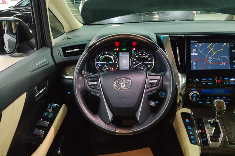 丰田 威尔法 2023款 皇冠 双擎 2.5L HV至尊版中控内饰13