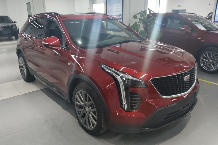 凯迪拉克XT4 2022款 28T 四驱铂金型车身外观3