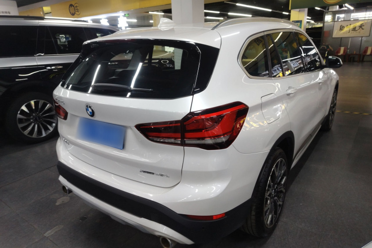 宝马X1 2020款 xDrive25Li 尊享型车身外观6003