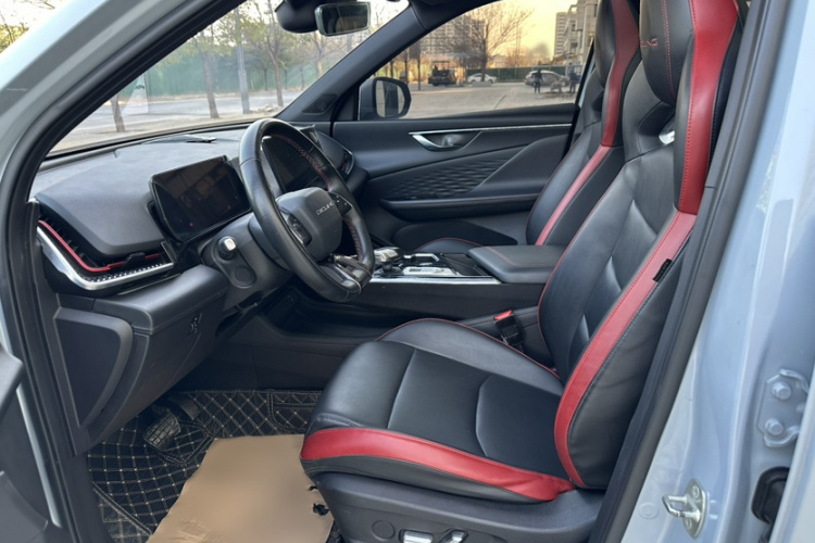 北京汽车 魔方 2023款 1.5T DCT黄金版中控内饰7003