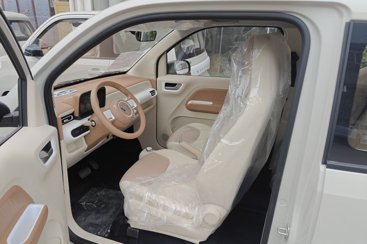 五菱汽车 宏光MINIEV 2024款 第三代 215km 青春版中控内饰19