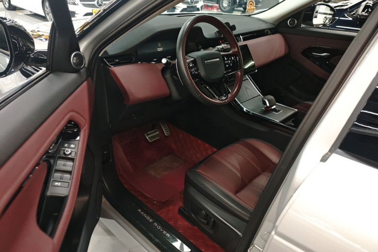 路虎 2024款 揽胜极光L SE 驭光尊耀版中控内饰20