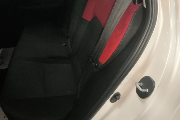 雷克萨斯CT 2017款 CT200h 精英版 单色 国V中控内饰21