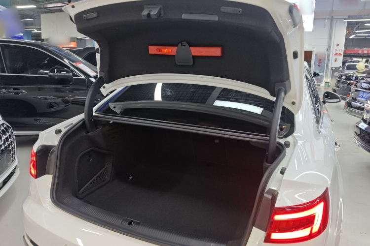 奥迪A4L 2019款 40 TFSI 时尚型 国VI局部细节23