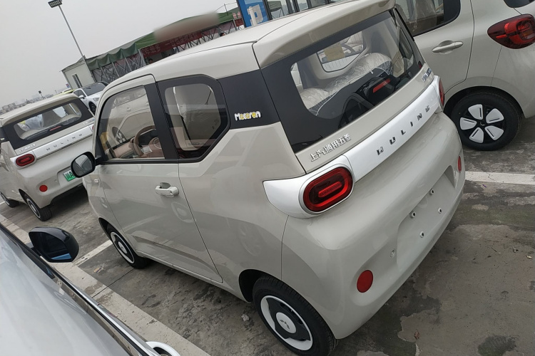 五菱汽车 宏光MINIEV 2024款 第三代 215km 青春版车身外观6003