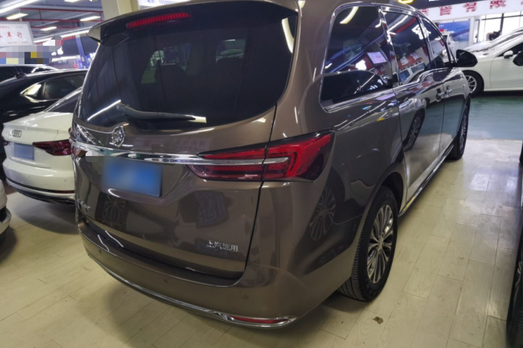 别克GL8 2023款 陆上公务舱 652T 豪华型车身外观6005