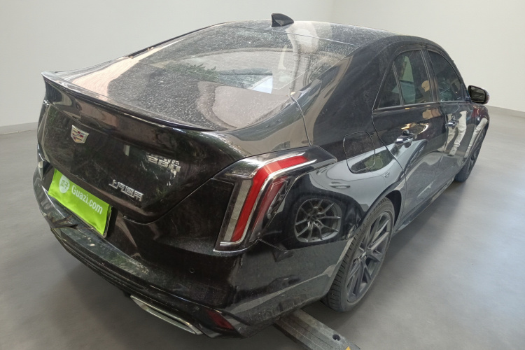 凯迪拉克CT4 2021款 28T 尊贵型车身外观7