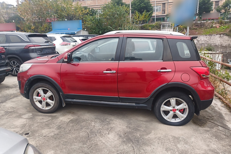 长城M4 2014款 1.5L 手动舒适型车身外观4