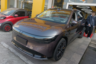 极氪7X 2025款 100kWh 长续航后驱智驾版