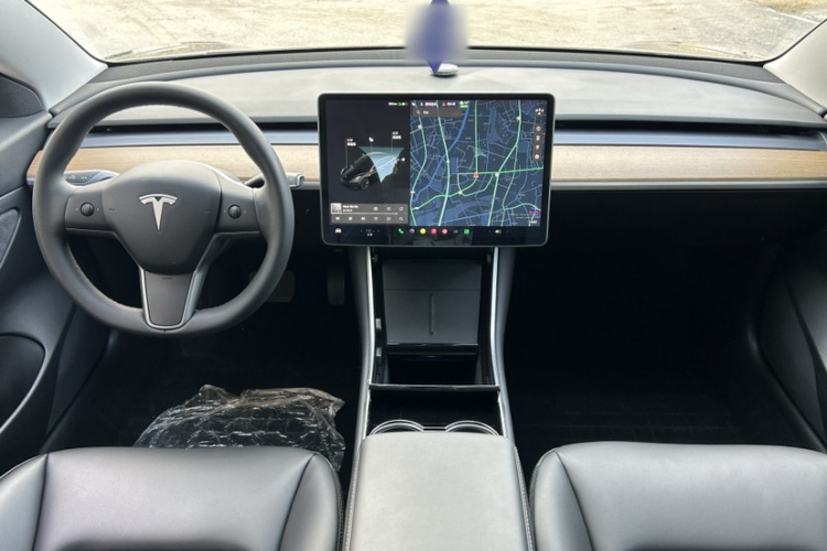 特斯拉 Model 3 2020款 标准续航后驱升级版中控内饰7013