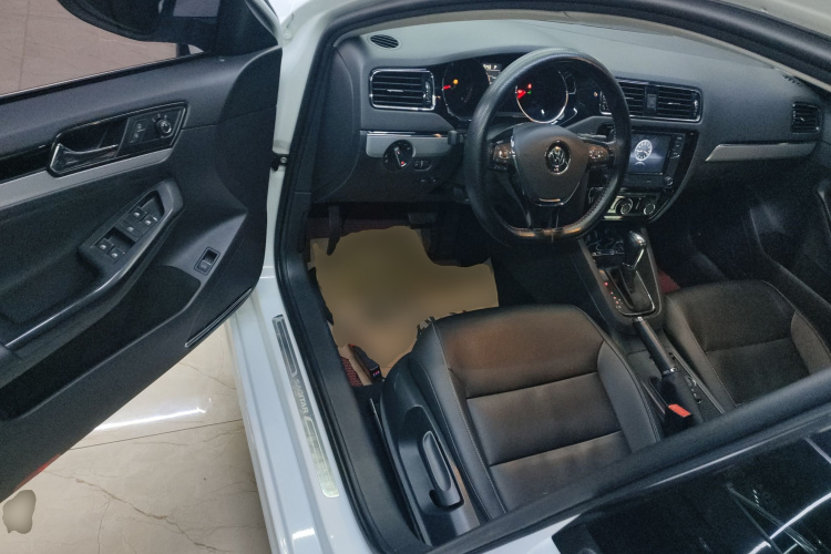 大众 速腾 2018款 1.6L 自动舒适型中控内饰20