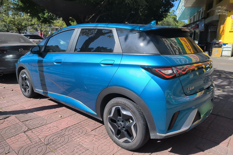 比亚迪 海豚 2021款 405km 时尚版车身外观4