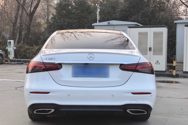 奔驰E级(进口) 2021款 改款 E 260 豪华型运动版车身外观6007