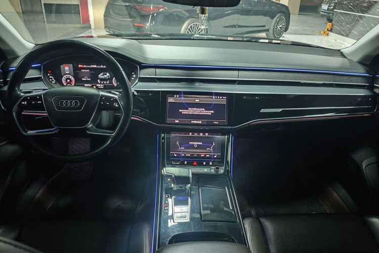 奥迪A8 2021款 A8L 50 TFSI quattro 舒适型中控内饰7004