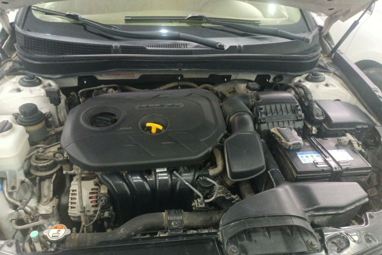 现代 索纳塔 2015款 经典 2.0L 自动豪华版局部细节24